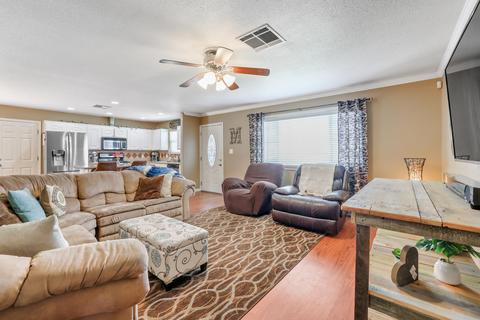 2060 E Bardsley Ave, Tulare, CA 93274 photo 7