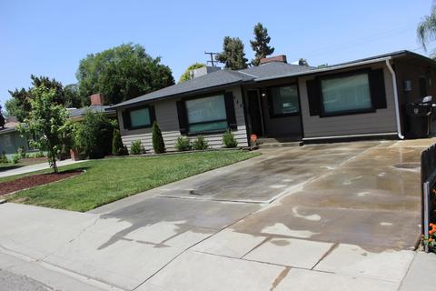 944 E Academy Ave, Tulare, CA 93274 photo 1