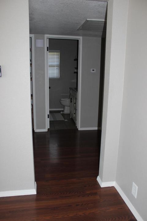 944 E Academy Ave, Tulare, CA 93274 photo 13