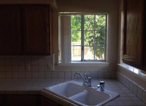 1408 E Ferguson Ct, Visalia, CA 93292 photo 7
