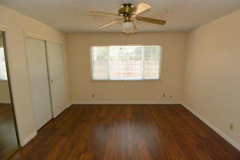 1585 E Boyer Dr, Tulare, CA 93274 photo 16