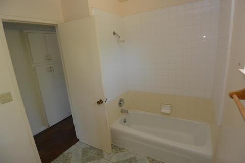 1585 E Boyer Dr, Tulare, CA 93274 photo 15