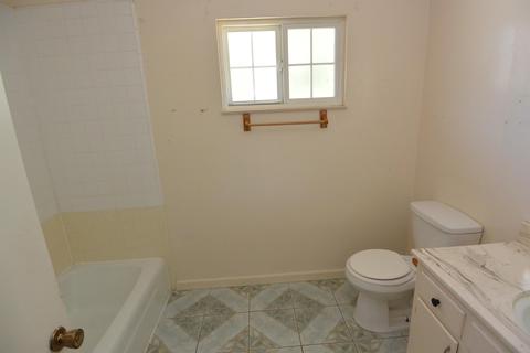 1585 E Boyer Dr, Tulare, CA 93274 photo 14