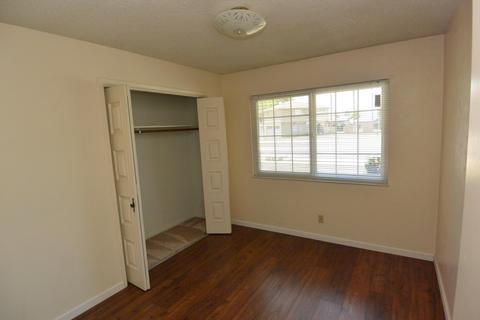 1585 E Boyer Dr, Tulare, CA 93274 photo 13