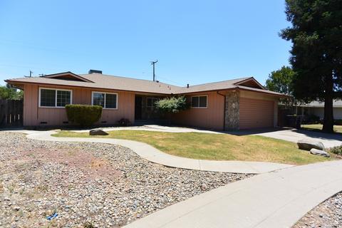 1585 E Boyer Dr, Tulare, CA 93274 photo 2