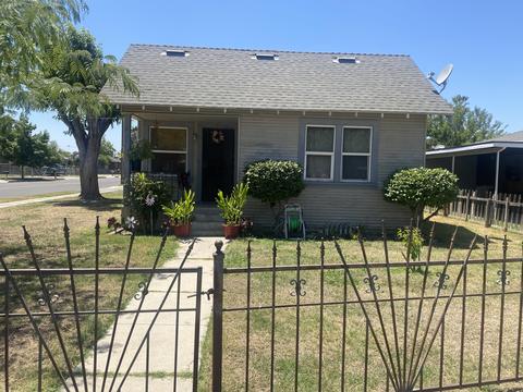 571 S E St, Tulare, CA 93274 photo 1