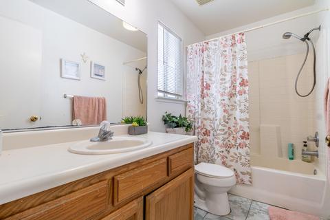 375 Morningside Dr, Dinuba, CA 93618 photo 14