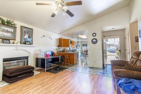 375 Morningside Dr, Dinuba, CA 93618 photo 8