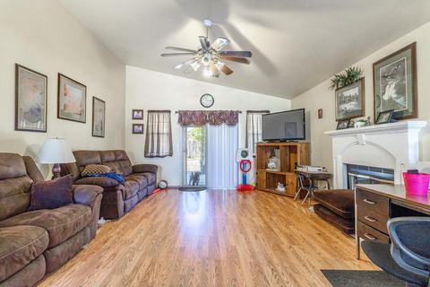 375 Morningside Dr, Dinuba, CA 93618 photo 6