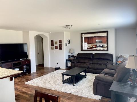2131 E Prospect Ave, Visalia, CA 93292 photo 2