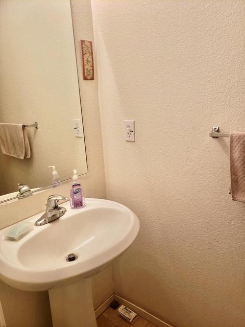 4234 E Willow Ave, Visalia, CA 93292 photo 7