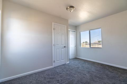 526 E Beacon Ave, Tulare, CA 93274 photo 17