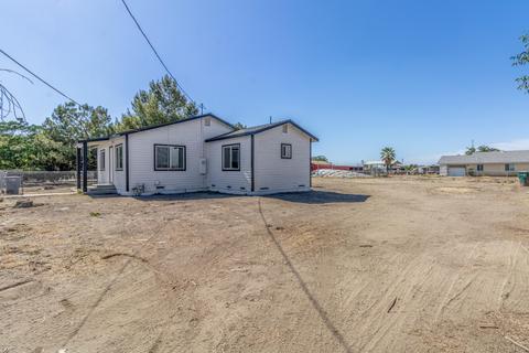 526 E Beacon Ave, Tulare, CA 93274 photo 3