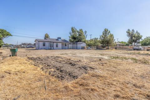526 E Beacon Ave, Tulare, CA 93274 photo 21