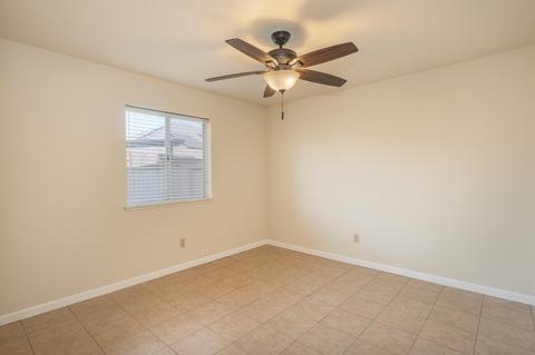 395 Lincoln Pl, Lemoore, CA 93245 photo 11