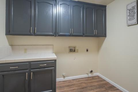 395 Lincoln Pl, Lemoore, CA 93245 photo 12