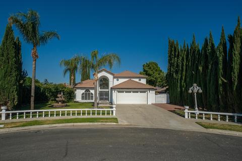 395 Lincoln Pl, Lemoore, CA 93245 photo 1