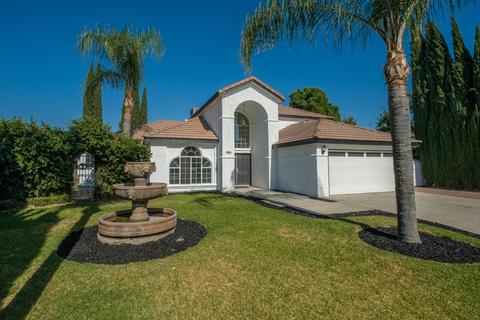 395 Lincoln Pl, Lemoore, CA 93245 photo 2