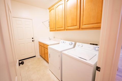 302 Johnson Ct, Tulare, CA 93274 photo 38