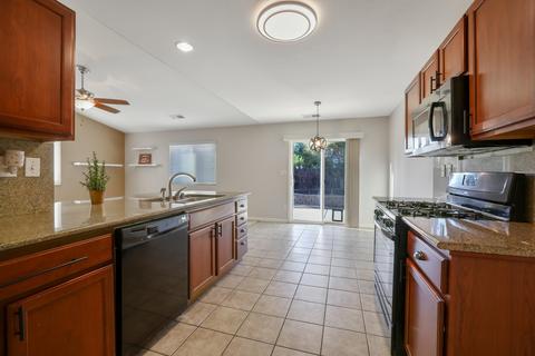 2514 E Victor Ave, Visalia, CA 93292 photo 9