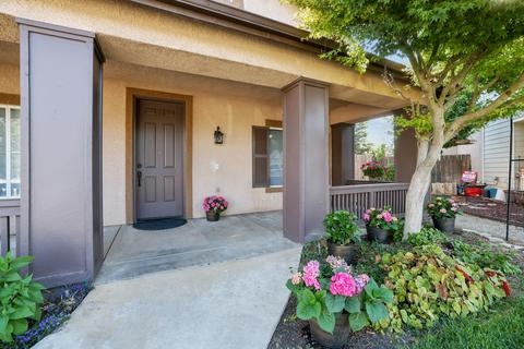 1402 Joy Ct, Exeter, CA 93221 photo 2
