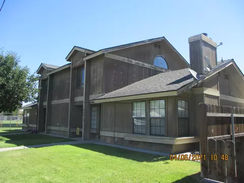 640 S 19th Ave #B-C, Lemoore, CA 93245 photo 1