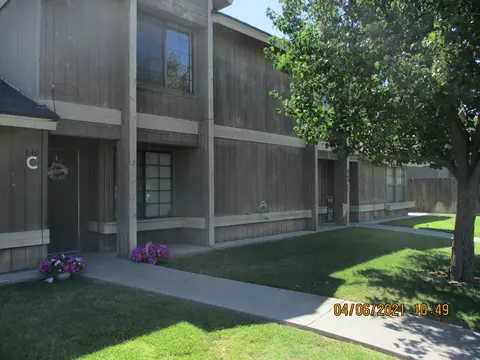 640 S 19th Ave #B-C, Lemoore, CA 93245 photo 3