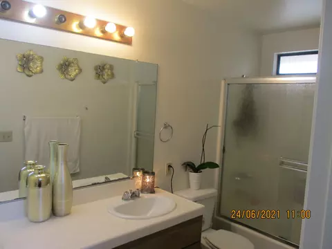 640 S 19th Ave #B-C, Lemoore, CA 93245 photo 17