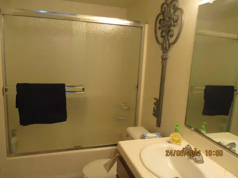 640 S 19th Ave #B-C, Lemoore, CA 93245 photo 12