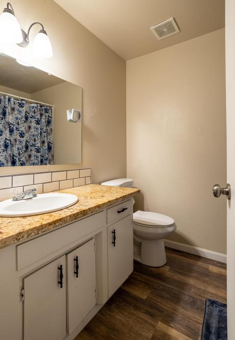 1498 E Frances Ave, Tulare, CA 93274 photo 14