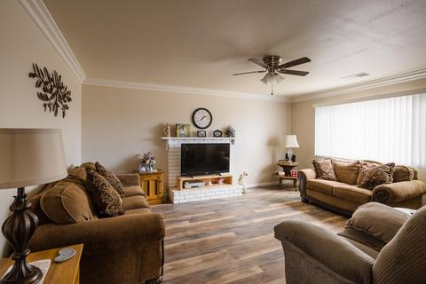 1498 E Frances Ave, Tulare, CA 93274 photo 1