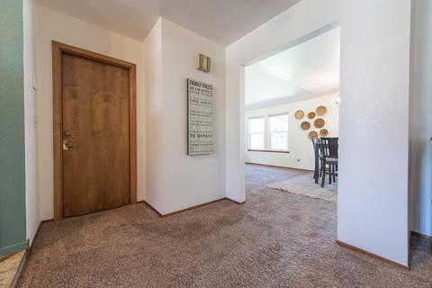 2400 E Hillcrest Ct, Visalia, CA 93292 photo 14