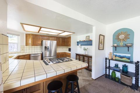 2400 E Hillcrest Ct, Visalia, CA 93292 photo 23