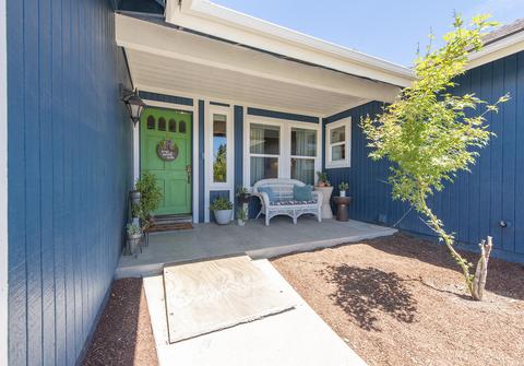 2400 E Hillcrest Ct, Visalia, CA 93292 photo 6