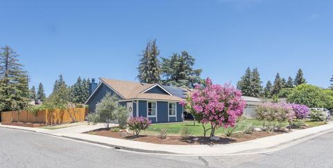 2400 E Hillcrest Ct, Visalia, CA 93292 photo 2