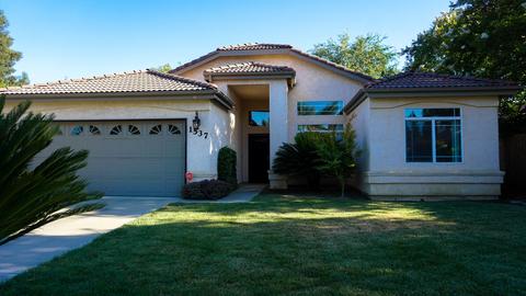 1537 E Parkview Ave, Visalia, CA 93292 photo 3