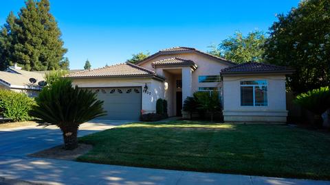 1537 E Parkview Ave, Visalia, CA 93292 photo 1