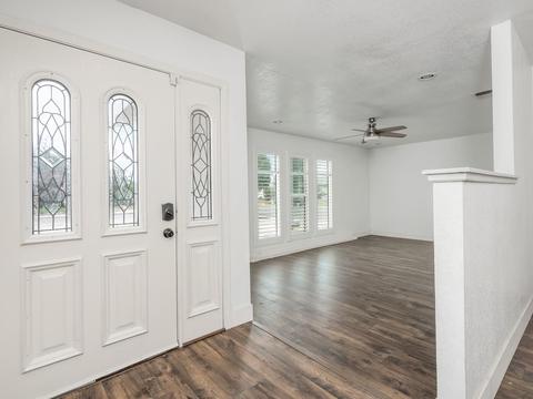 1130 Redwood Ln, Lemoore, CA 93245 photo 3