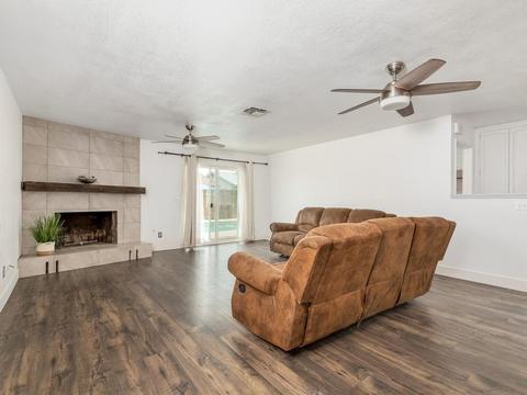 1130 Redwood Ln, Lemoore, CA 93245 photo 6