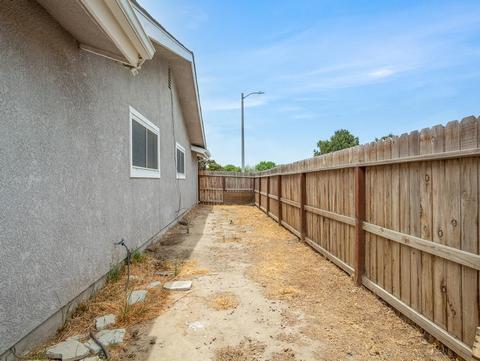 1130 Redwood Ln, Lemoore, CA 93245 photo 31