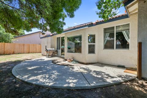1110 Cinnamon Dr, Lemoore, CA 93245 photo 30