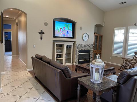 907 E Chestnut Ct, Visalia, CA 93292 photo 14