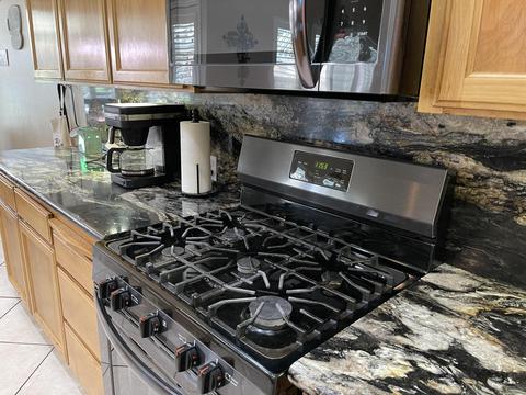 907 E Chestnut Ct, Visalia, CA 93292 photo 20