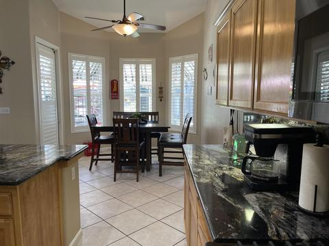907 E Chestnut Ct, Visalia, CA 93292 photo 17