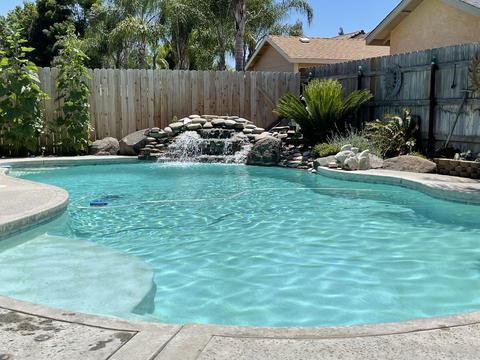 907 E Chestnut Ct, Visalia, CA 93292 photo 2