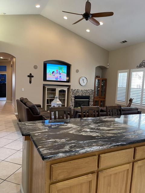 907 E Chestnut Ct, Visalia, CA 93292 photo 16