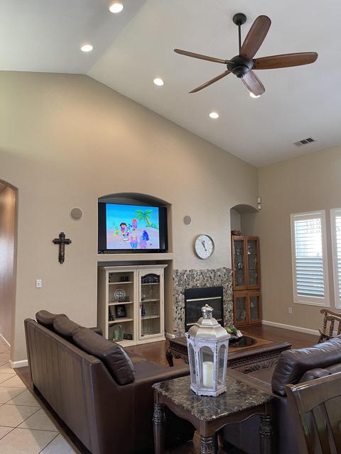 907 E Chestnut Ct, Visalia, CA 93292 photo 15