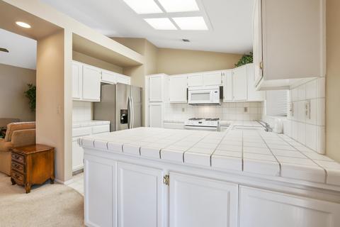 1343 E Castlecrest Ave, Visalia, CA 93292 photo 14