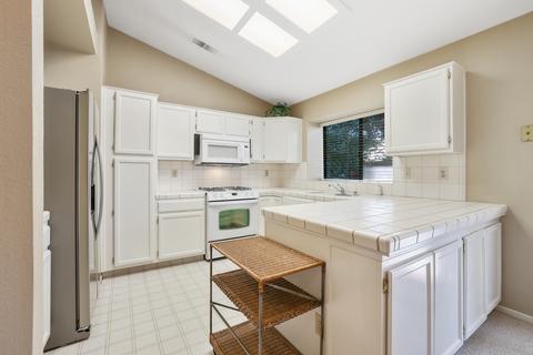 1343 E Castlecrest Ave, Visalia, CA 93292 photo 15
