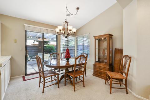 1343 E Castlecrest Ave, Visalia, CA 93292 photo 11